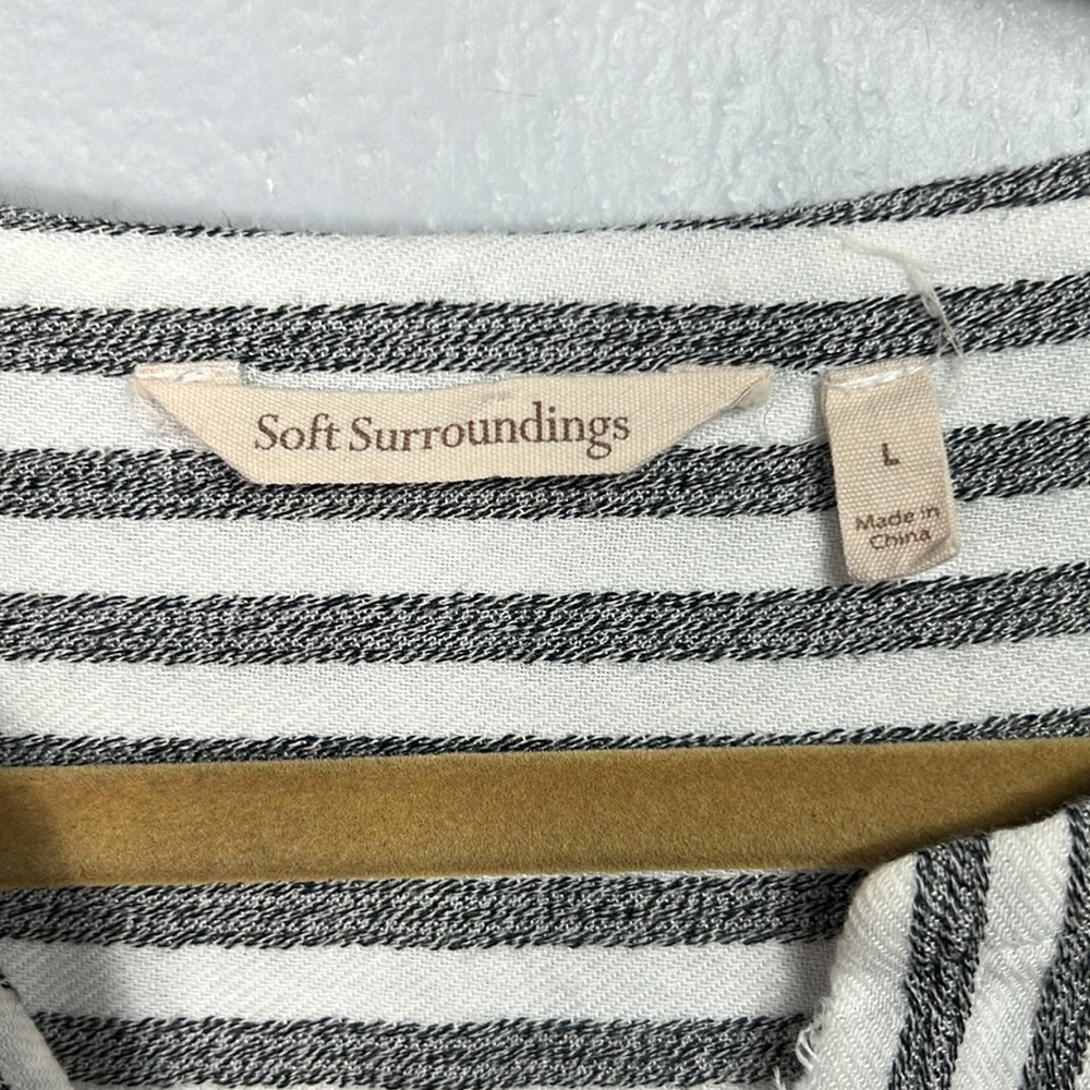 Soft Surroundings Black & White Stripe Floral Embroidered Tunic Top Large - Picture 3 of 9